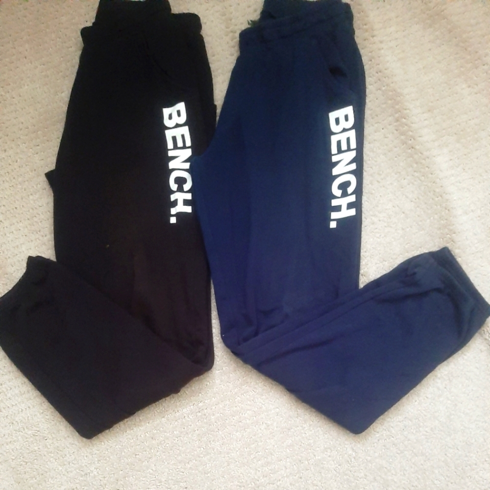 Bench. Sweat pants 2pc  XL youths Big Boys 14/15 yrs